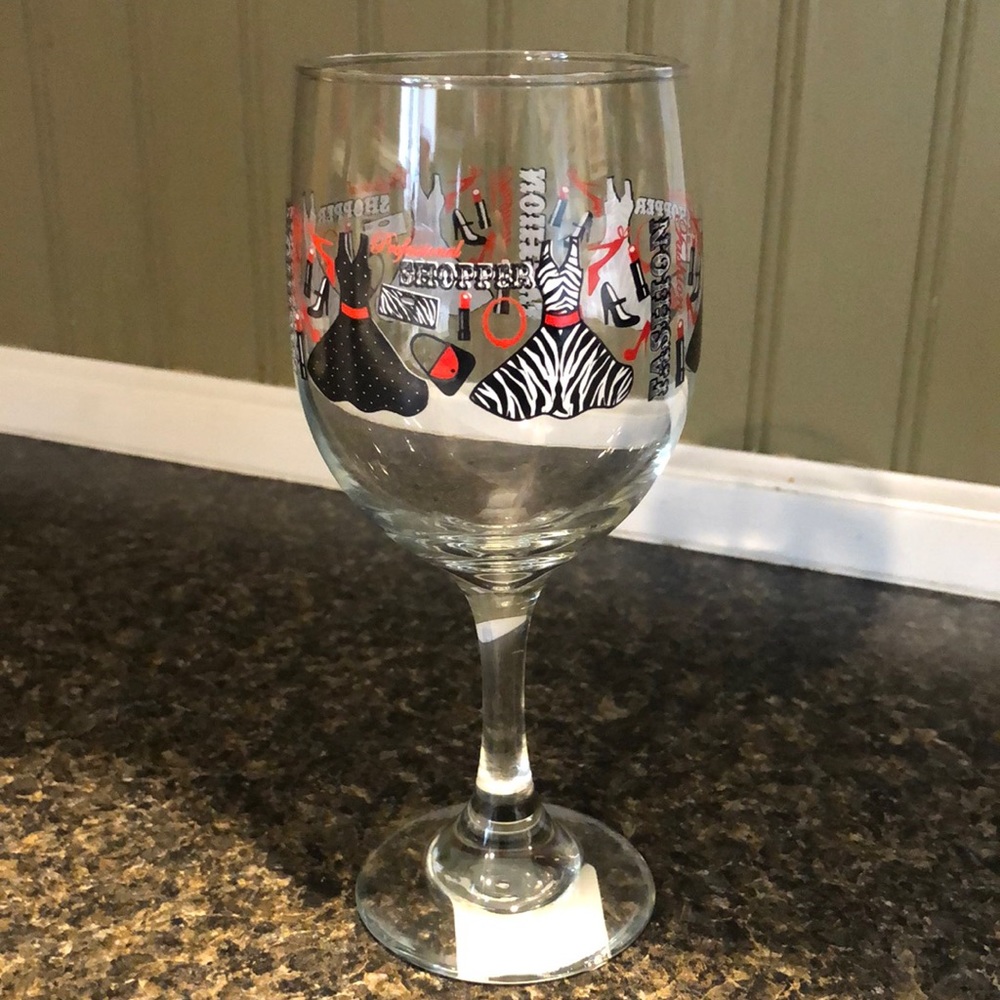 Fashion professional shopper posh wine glass